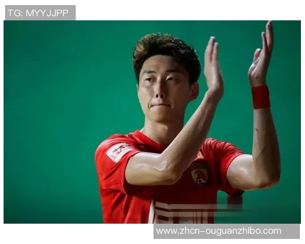 年轻足球明星崭露头角引领未来赛场风潮展现无限潜力与激情